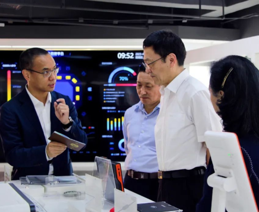 深圳市工商联领导调研考察UG环球视讯ug科技