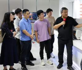 UG环球视讯ug30载 · 智慧同行｜龙岗区委党校研修班莅临UG环球视讯ug科技调研参访